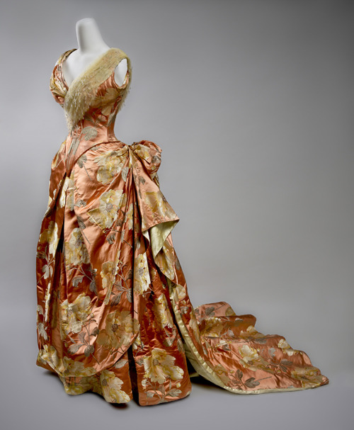 Worth evening dress ca. 1890 From the... - gdfalksen.com