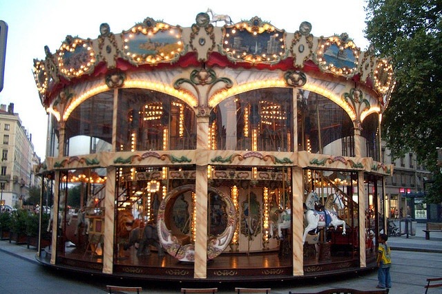 what does the carousel symbolize in catcher in the rye