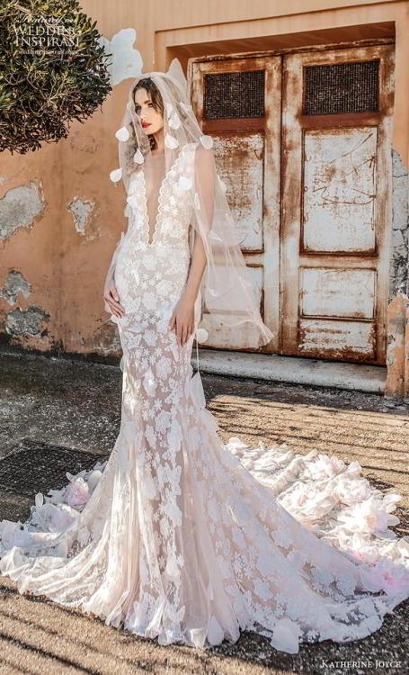 (via Katherine Joyce 2019 Wedding Dresses — “Napoli” Bridal...