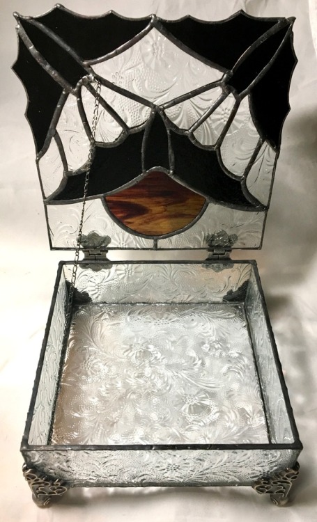 sosuperawesome:Stained Glass Bats / BoxesThe Glass Hive on...