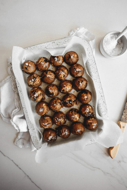 sweetoothgirl:VEGAN CHOCOLATE CHIP WALNUT COOKIES