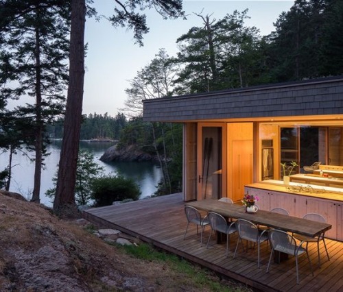 Lone Madrone Cabin Orcas Island Wa By Heliotrope Prefab