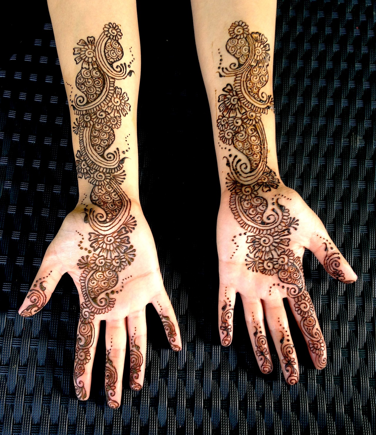 S Letter Mehndi Images Cute Mehndi Design