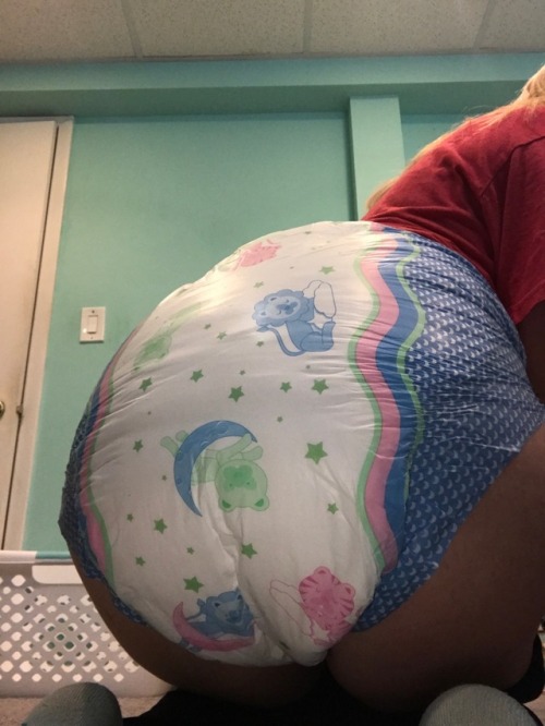 littleolivia126:All padded up. How does my butt look in these...