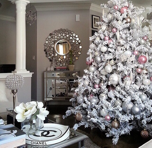 white christmas tree on Tumblr 