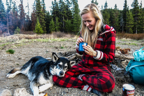 loyal-as-a-dog:Living the camping life.