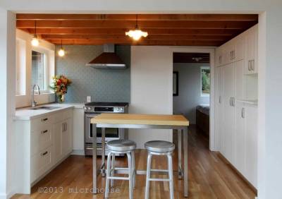 tinyhousedarling:<br /><br />Seattle Backyard Cottage<br />