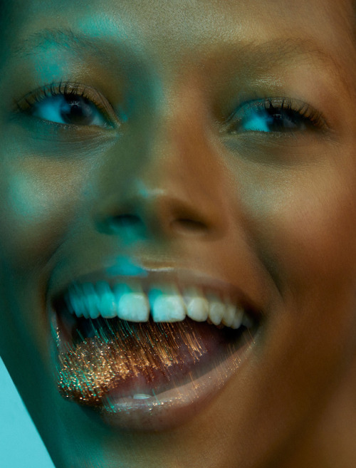 lucesolare:Londone Myers by Zoey Grossman for Models.com