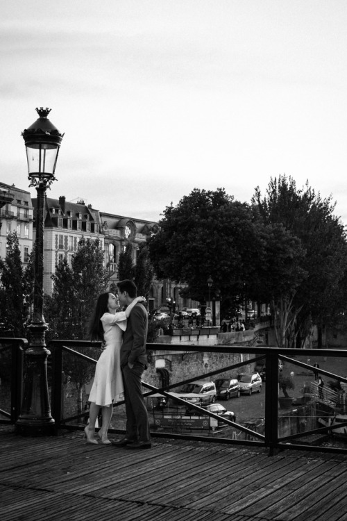 streetphotosgothenburg:People of Paris,Paris 2017