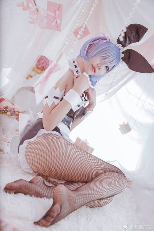 sexywaifucosplay:Character : Rem Anime : Re:Zero Cosplayer :...