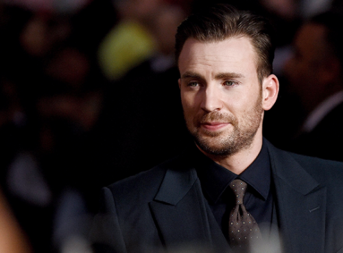 dailychrisevans:Chris Evans at the premiere of ‘Before We Go’...