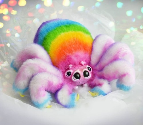 sosuperawesome:Fluffy SpidersAlvamade Toys on EtsySee our...