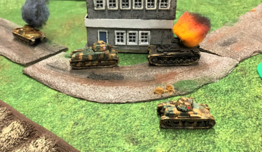 20 R35 avenges the FCM 36 after SOMUA misses