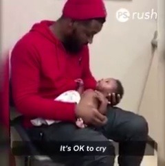 https://diaryofakanemem.tumblr.com/post/167255593488/this-father-consoling-his-baby-son-at-the-doctors
