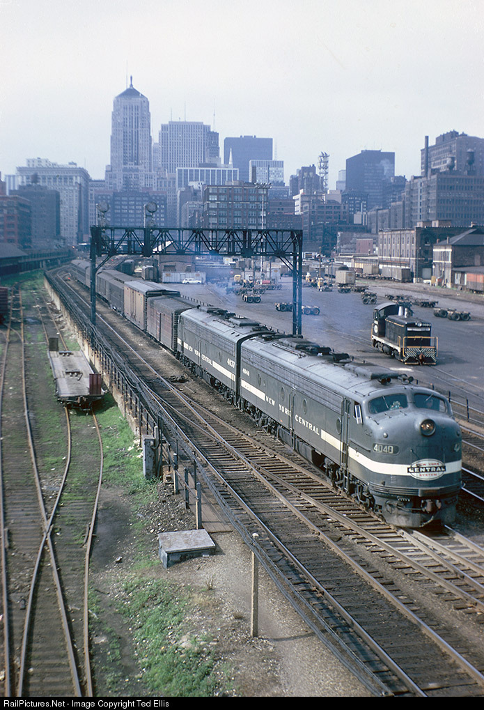how to get to chicago from new york by train