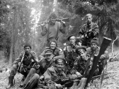 pattern-53-enfield:Russian volunteers fighting for the VRS...