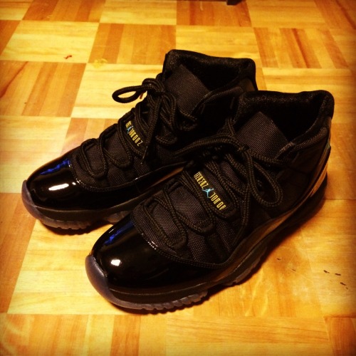 #AIR JORDAN 11 gamma blue