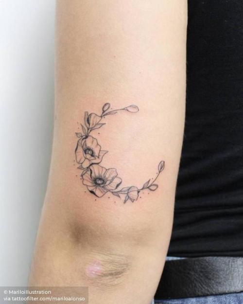 By Mariloillustration, done in Girona. http://ttoo.co/p/32138 flower;fine line;small;line art;tricep;flower wreath;facebook;nature;twitter;mariloalonso;illustrative