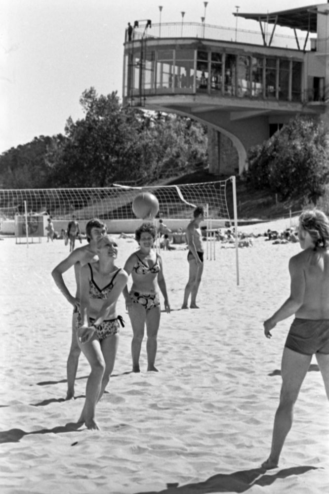 Beach volleyball in Jurmala, Latvia (1976)