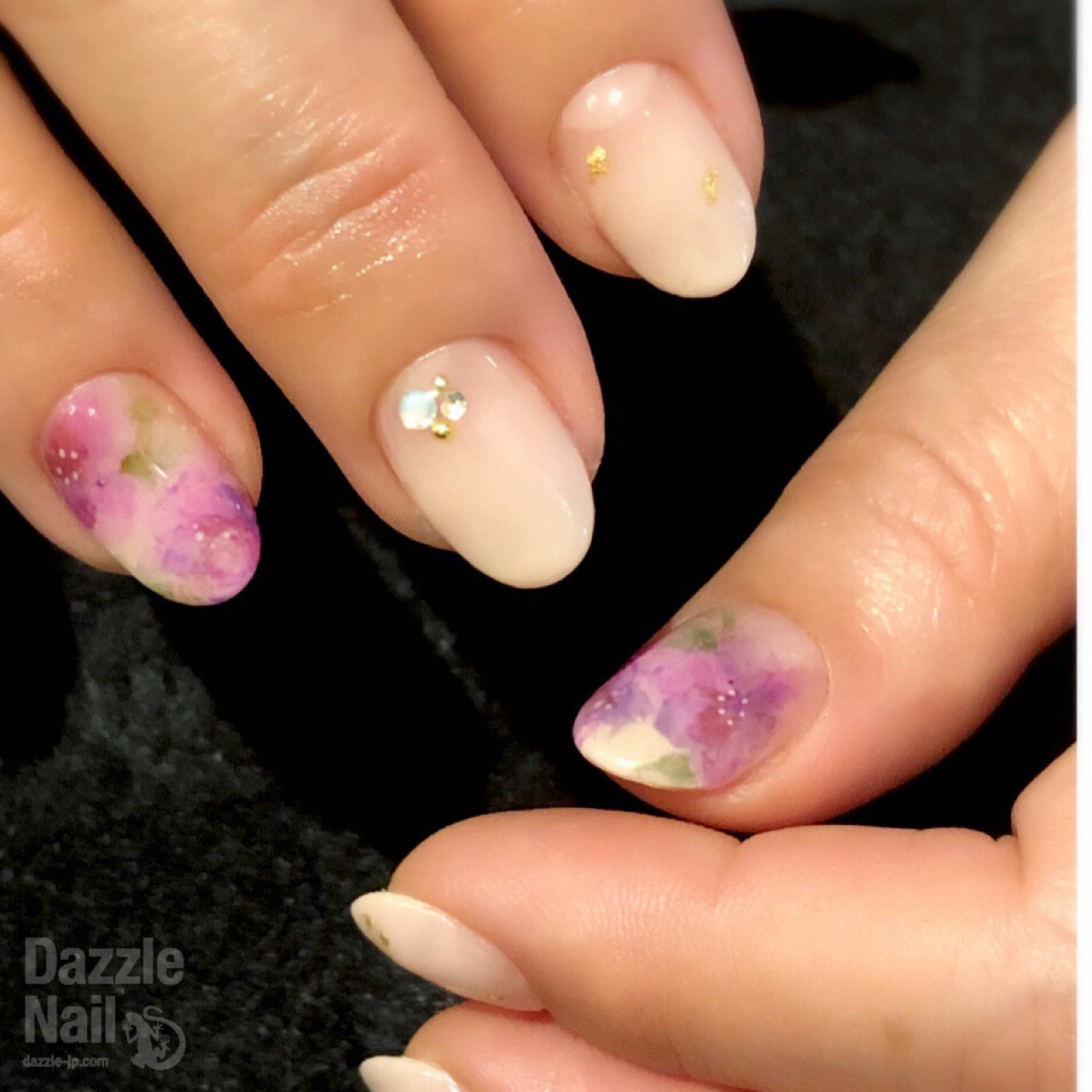 Dazzle Nail