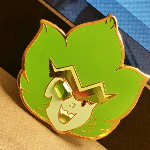 pinyattashop emerald pin su emerald