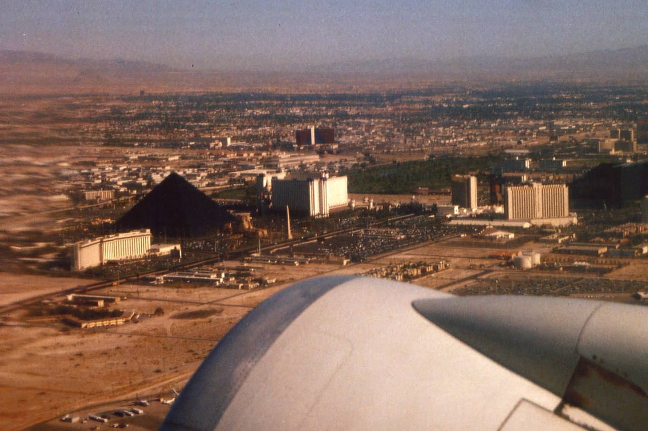 Las Vegas 94 >> Vintage Las Vegas Above Las Vegas 1994 Hacienda Beside Las Vegas 94 >> Vintage Las Vegas Above Las Vegas 1994 Hacienda Beside