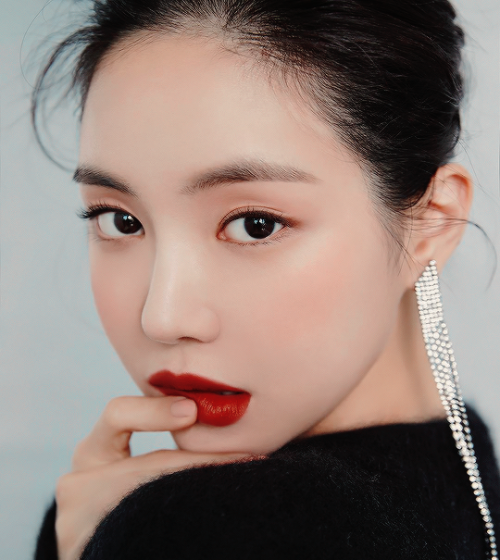 sefuns:Naeun ♡ Shu Uemura x ELLE Korea Magazine