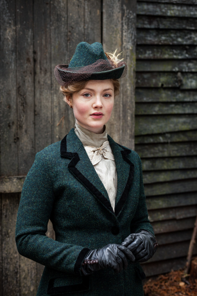 Celebrities in Gloves — Holliday Grainger wearing leather gloves in Lady...