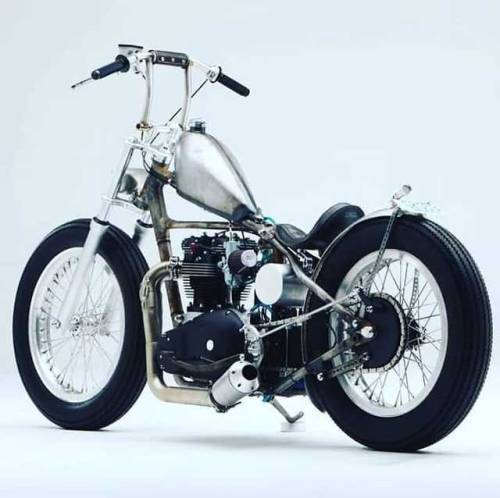 #triumph #chopper...