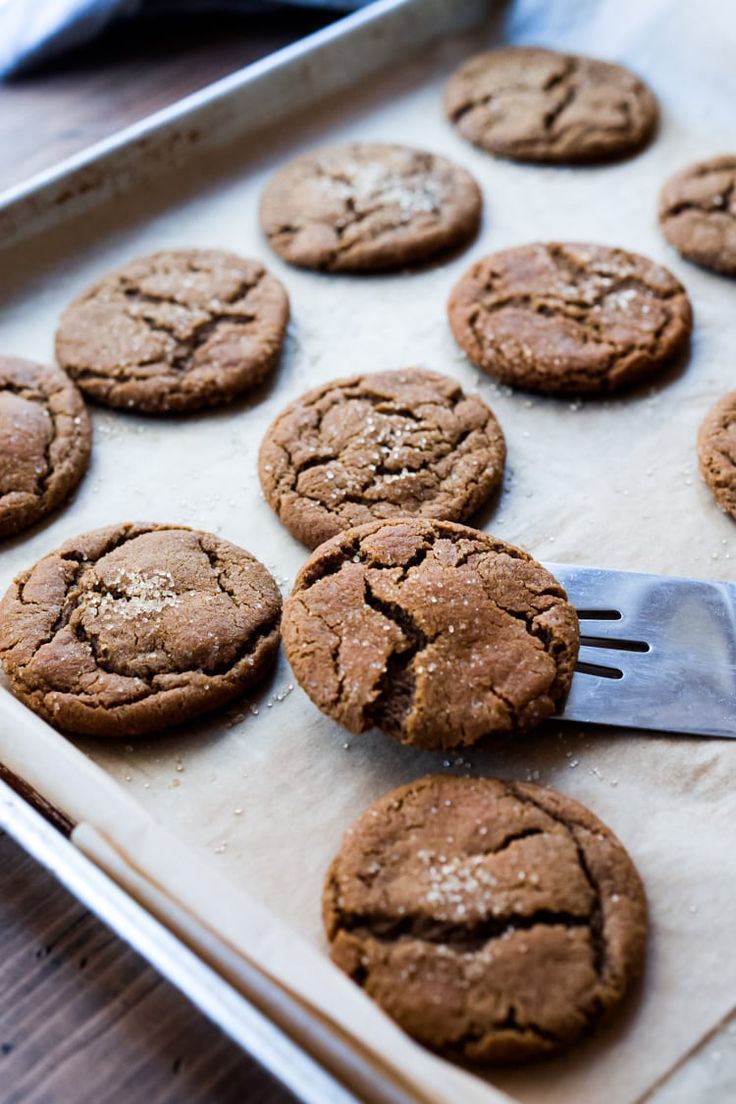 Spicy Chai Molasses Cookies are soft and chewy on the inside and crispy on the edges. Seasoned with chai spices, these take old-fashioned Molasses Cookies to whole other level! #molassescookies #chaicookies #christmascookies Spicy Chai Molasses Cookies are soft and chewy on the inside and crispy on the edges. Seasoned with chai spices, these take old-fashioned Molasses Cookies to whole other level! #molassescookies #chaicookies #christmascookies