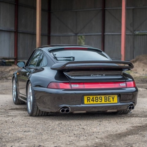 Is the 993 Turbo S the best 911 ever made? #aircooled | Cr:...