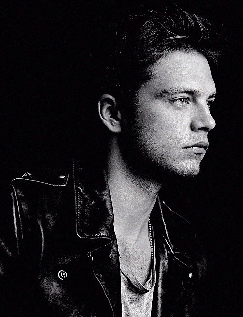 sosebastian:black and white sebastian stan is life