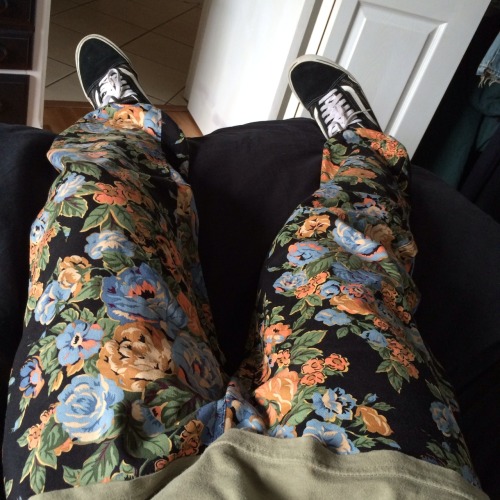 h&m flower pants