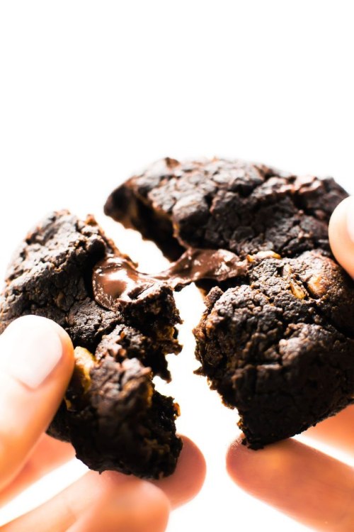 choco-chocoholics:Chewy Chocolate Brownie Cookies