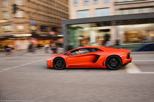 myheartpumpspetrol:Aventador | 15skyline15 