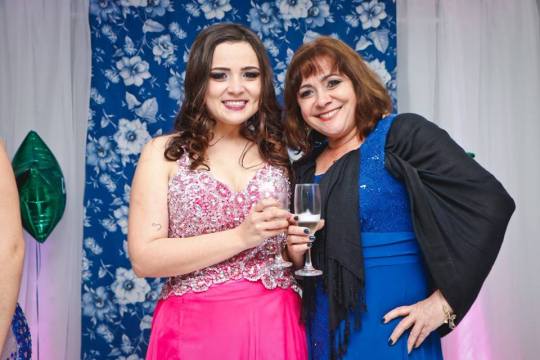Com a minha mãe amada, dividindo a alegria de realizar um sonho!