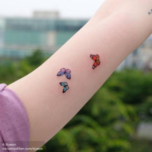 By Siyeon, done in Seoul. http://ttoo.co/p/34674 animal;butterfly;facebook;illustrative;inner forearm;insect;micro;siyeon;twitter
