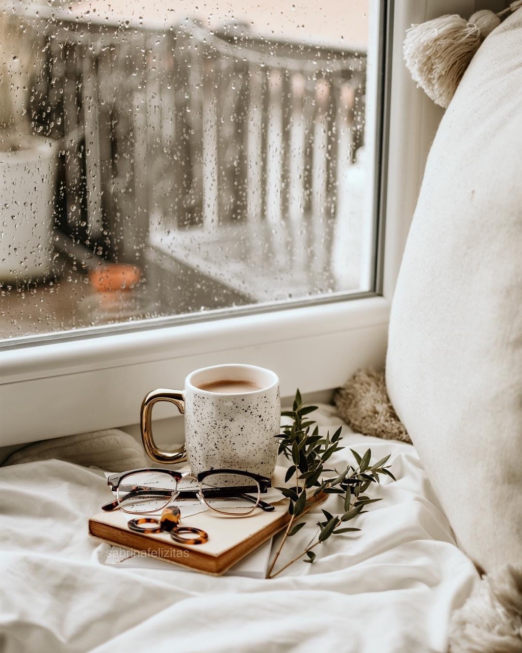rain coffee books | Tumblr