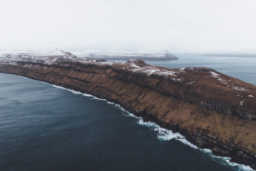 drxgonfly:MOUNTAINS & SEA – Faroe Islands (by Erik Waider)