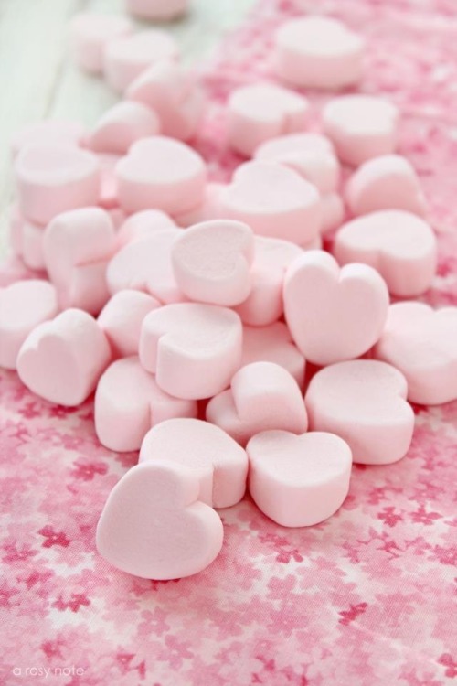 heart pink food mallows