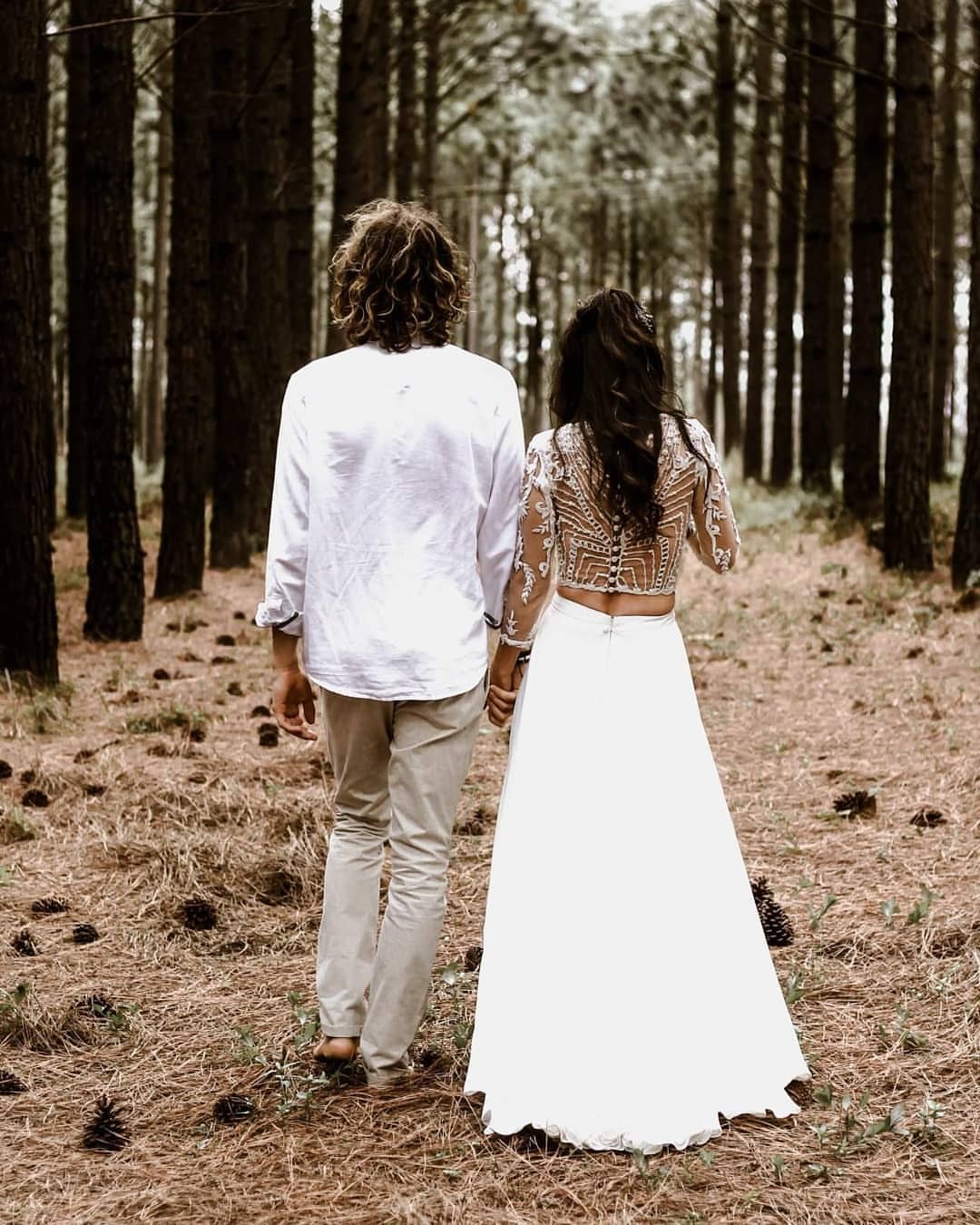 <p>Bride in the forest #bridestobe #bridalinspiration #bohobeautiful #bohemian #bohoweddingdress #forestwedding #foreverfabulous #trourok #troudag #trouidees (at Wedding House)<br/>
<a href="https://www.instagram.com/p/Bu6F8hAnCLG/?utm_source=ig_tumblr_share&igshid=nj2d91w29fjl" target="_blank">https://www.instagram.com/p/Bu6F8hAnCLG/?utm_source=ig_tumblr_share&igshid=nj2d91w29fjl</a></p>