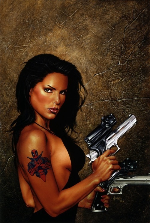 girls-guns-gold:Babe with gun