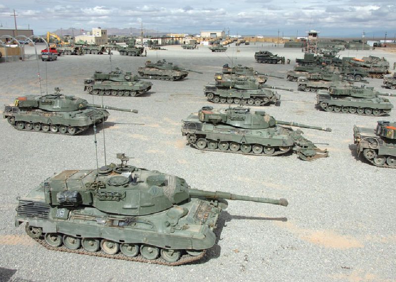 leopard 2 main battle tanks