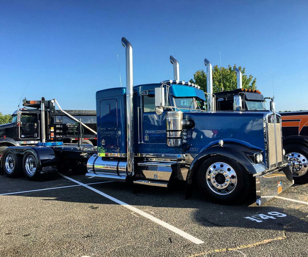 Semitrckn — Kenworth custom W900L