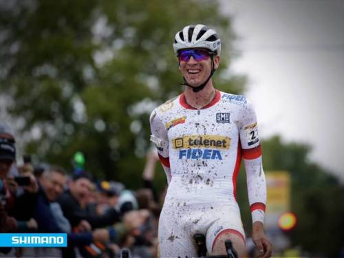 Toon Aerts wins Round 2 of the UCI Cyclocross World Cup at...