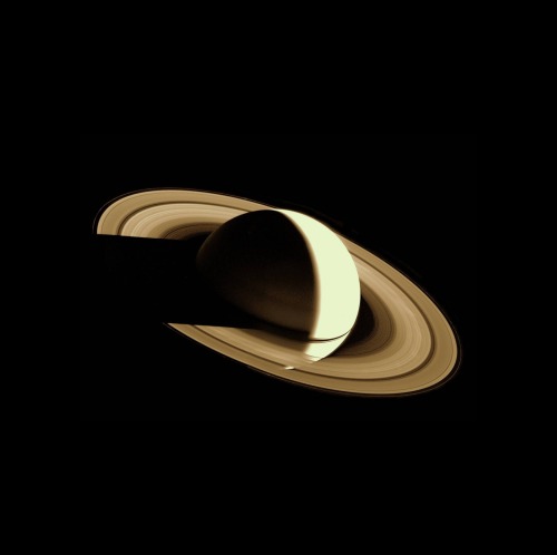 astronomyblog:Saturn observed by space probe Voyager 1 on...