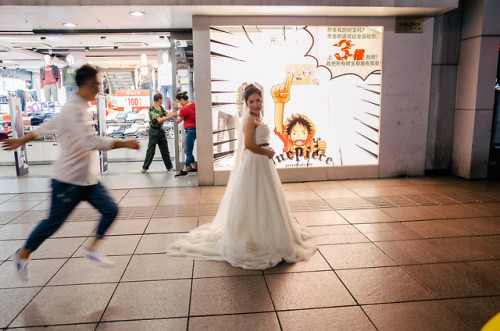 photographers on tumblr street photography street photography ricoh gr ii east nanjing road shanghai china ricoh just married
