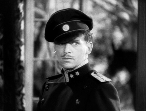 awhiffofcavendish:dieselfutures:Douglas Fairbanks Jr - Rubert...