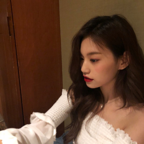 doyeon wekimeki IOI i.o.i ullzang ullzang girl ulzzang ulzzang girl beautiful beauty pretty pretty girl cute cute girls asian korean