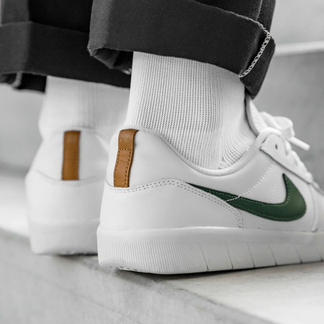 nike sb team classic womens